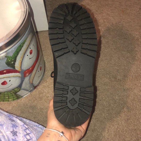 Black and gold timberlands - Picture 5 of 6